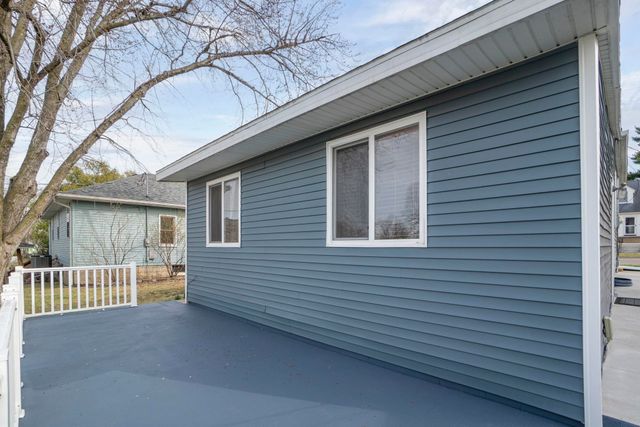 1535 Hawthorne Avenue, Waterloo, IA 50702