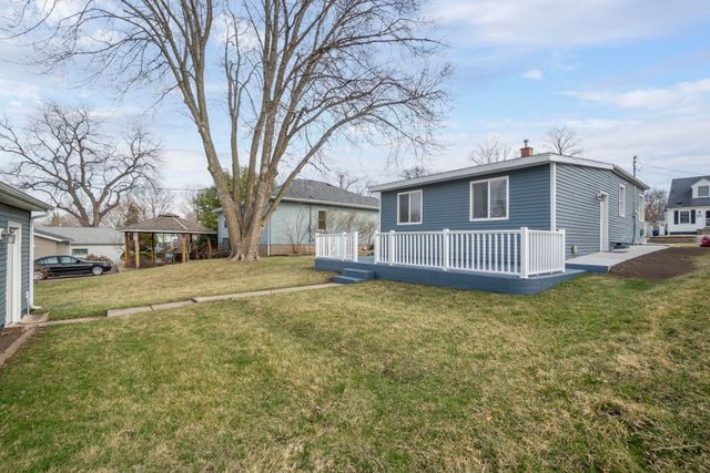 1535 Hawthorne Avenue, Waterloo, IA 50702