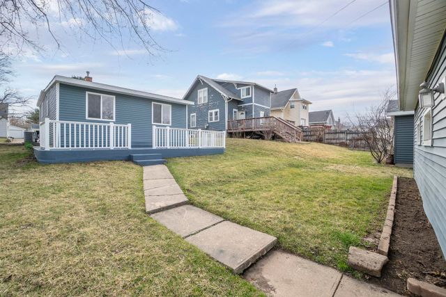 1535 Hawthorne Avenue, Waterloo, IA 50702