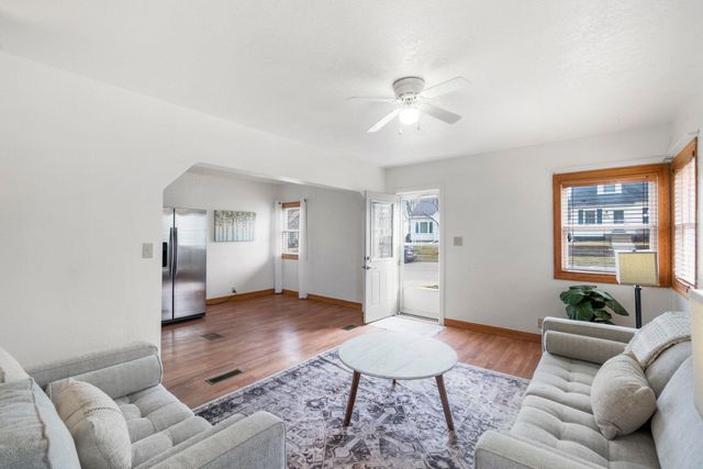 1535 Hawthorne Avenue, Waterloo, IA 50702