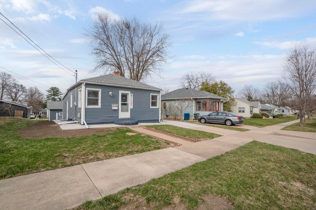 1535 Hawthorne Avenue, Waterloo, IA 50702