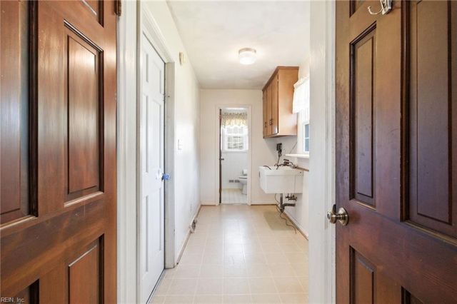 5228 Baptist CIR, Virginia Beach, VA 23464