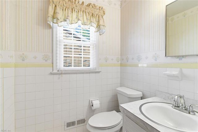 5228 Baptist CIR, Virginia Beach, VA 23464