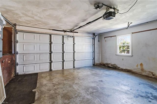 5228 Baptist CIR, Virginia Beach, VA 23464