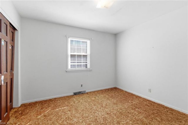 5228 Baptist CIR, Virginia Beach, VA 23464