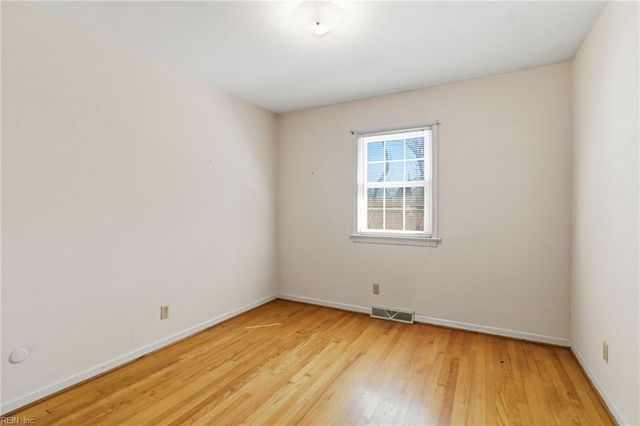 5228 Baptist CIR, Virginia Beach, VA 23464