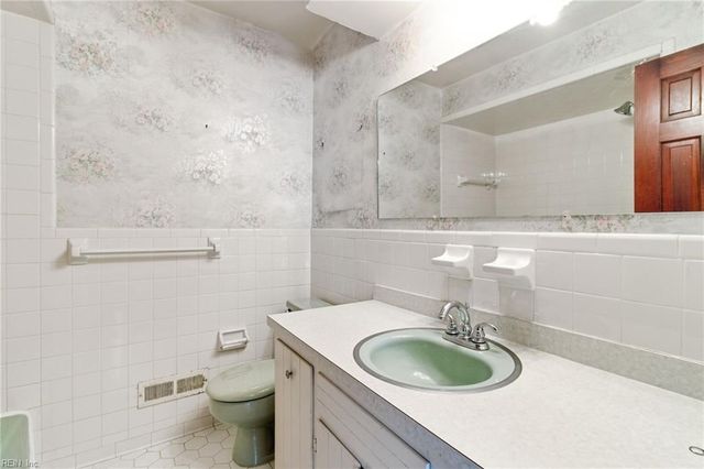 5228 Baptist CIR, Virginia Beach, VA 23464