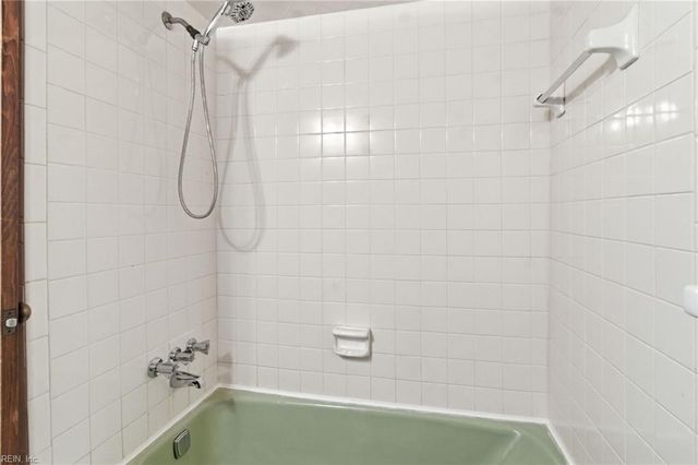 5228 Baptist CIR, Virginia Beach, VA 23464