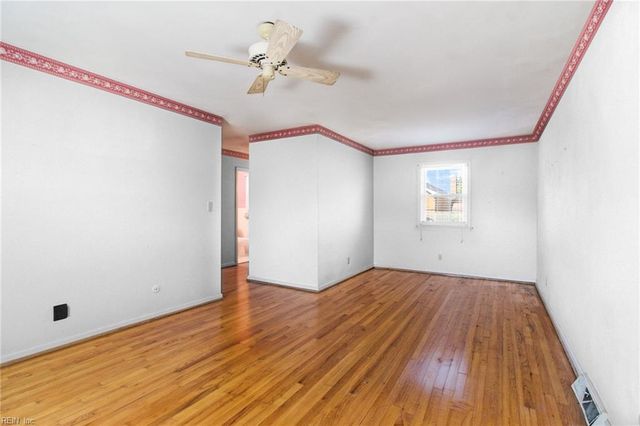 5228 Baptist CIR, Virginia Beach, VA 23464