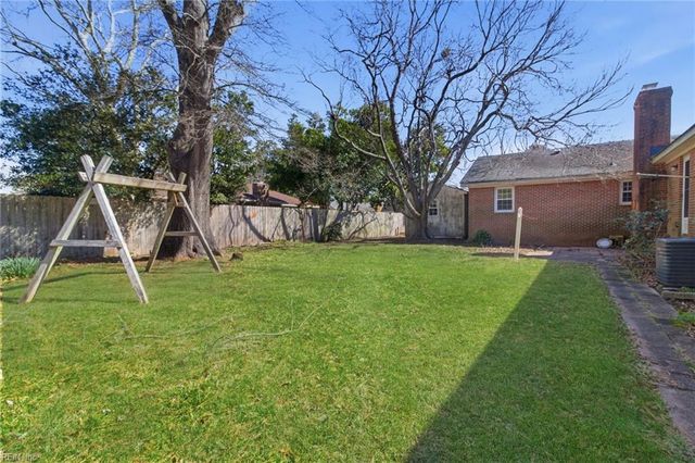 5228 Baptist CIR, Virginia Beach, VA 23464