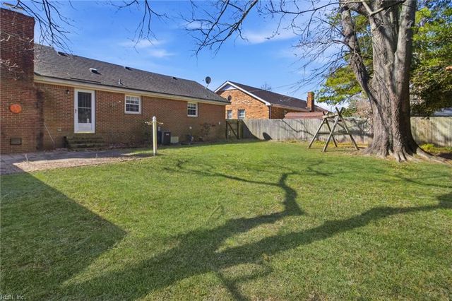 5228 Baptist CIR, Virginia Beach, VA 23464