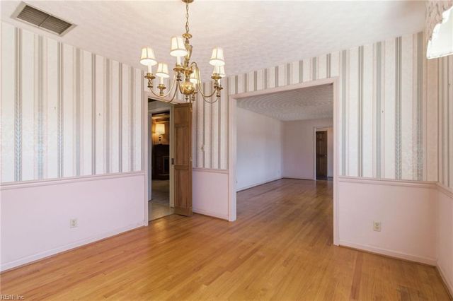 5228 Baptist CIR, Virginia Beach, VA 23464