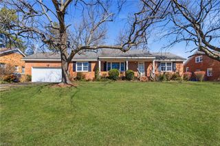 5228 Baptist CIR, Virginia Beach, VA 23464