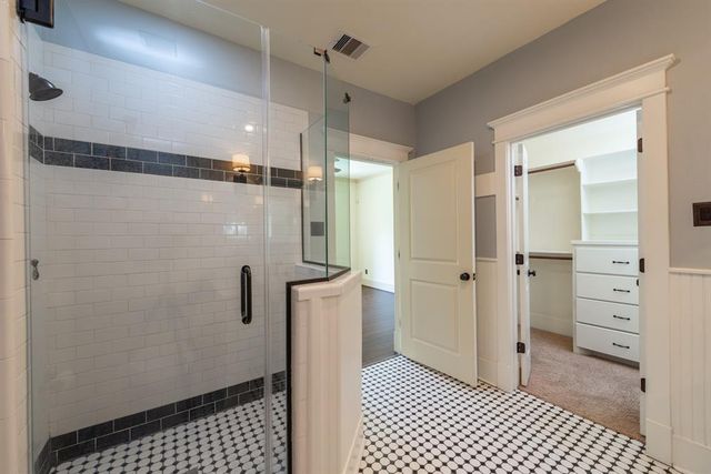 722 E 25th Street, Houston, TX 77008