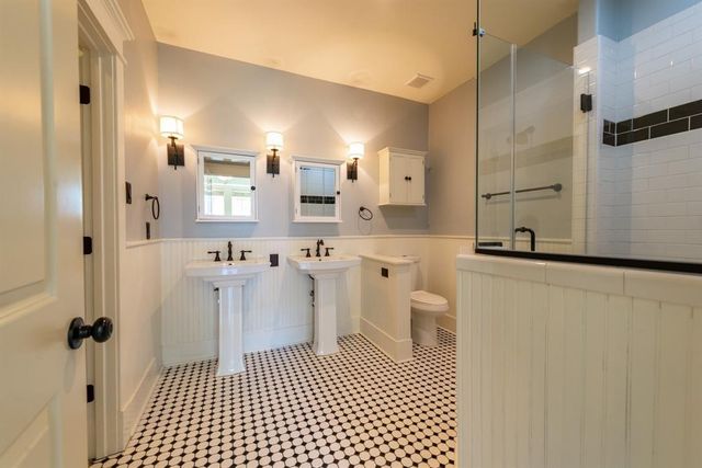 722 E 25th Street, Houston, TX 77008