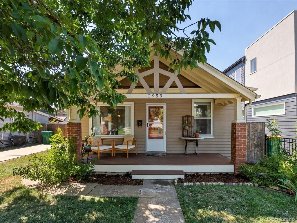 2959 S Delaware Street, Englewood, CO 80110