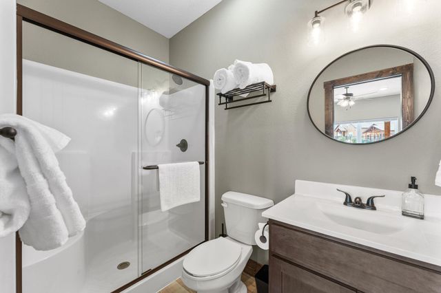 354 Settlers Cove, Kimberling City, MO 65686