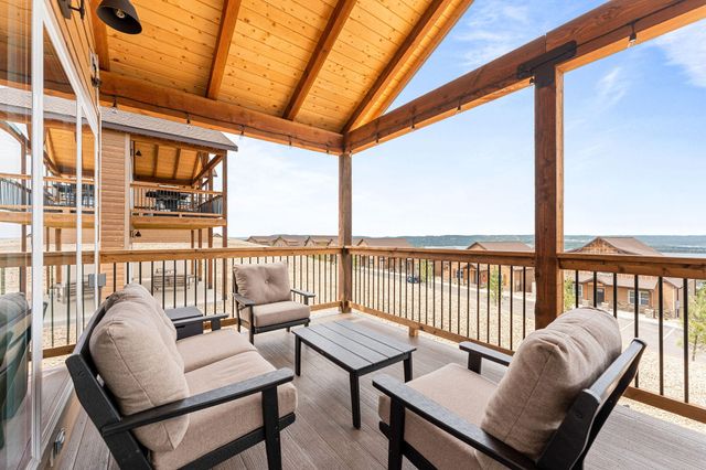 354 Settlers Cove, Kimberling City, MO 65686