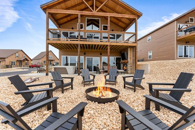 354 Settlers Cove, Kimberling City, MO 65686