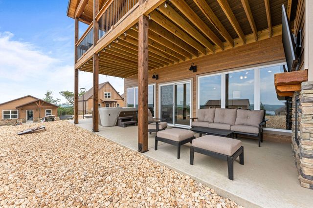 354 Settlers Cove, Kimberling City, MO 65686