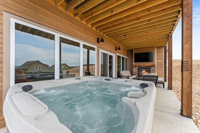354 Settlers Cove, Kimberling City, MO 65686