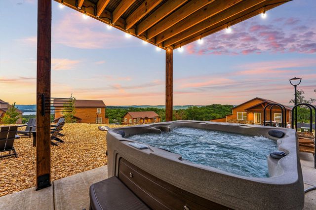 354 Settlers Cove, Kimberling City, MO 65686