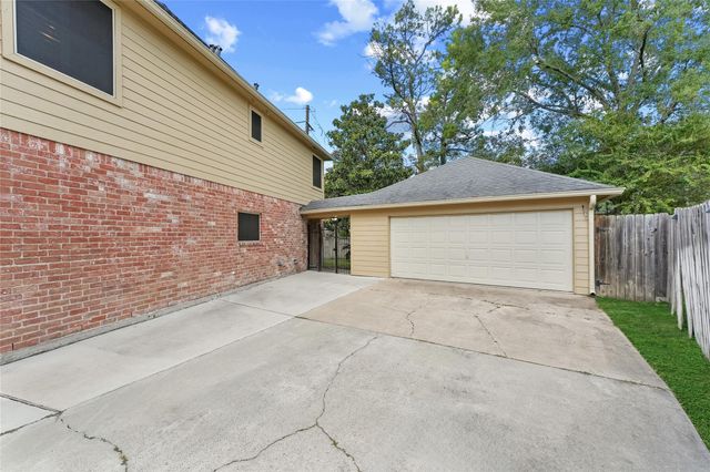 11626 Taos Lane, Houston, TX 77070