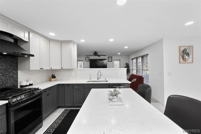 190 Sandpiper Lane, Grand Island, NY 14072