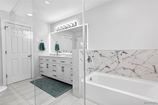 190 Sandpiper Lane, Grand Island, NY 14072