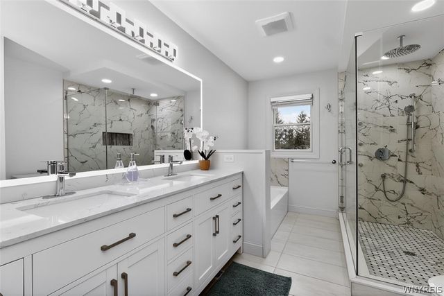 190 Sandpiper Lane, Grand Island, NY 14072