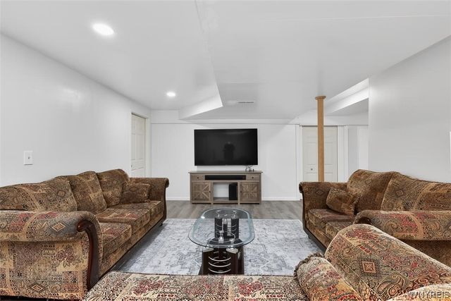 190 Sandpiper Lane, Grand Island, NY 14072