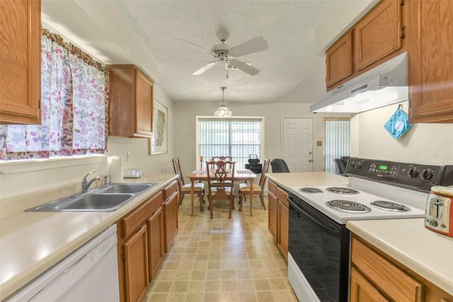 9927 Jademont Lane, Houston, TX 77070