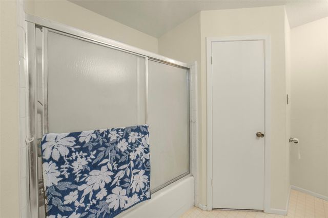 9927 Jademont Lane, Houston, TX 77070