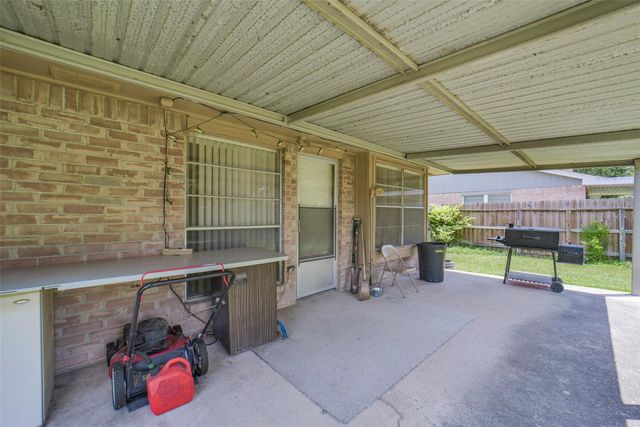 9927 Jademont Lane, Houston, TX 77070