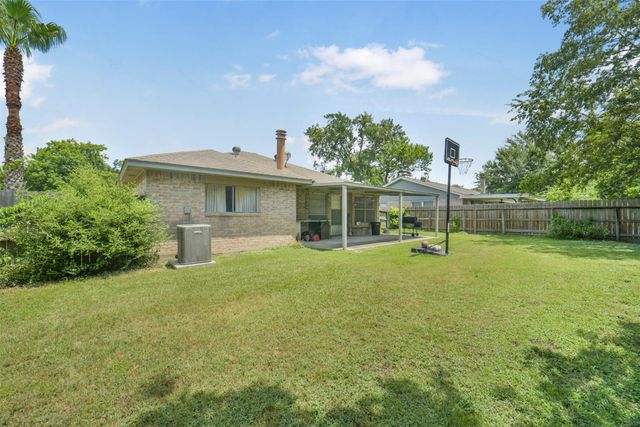 9927 Jademont Lane, Houston, TX 77070