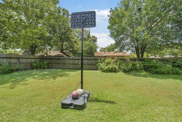 9927 Jademont Lane, Houston, TX 77070