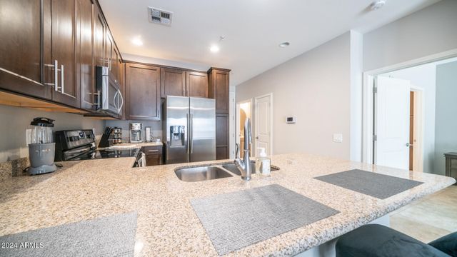 2511 W QUEEN CREEK Road 132, Chandler, AZ 85248