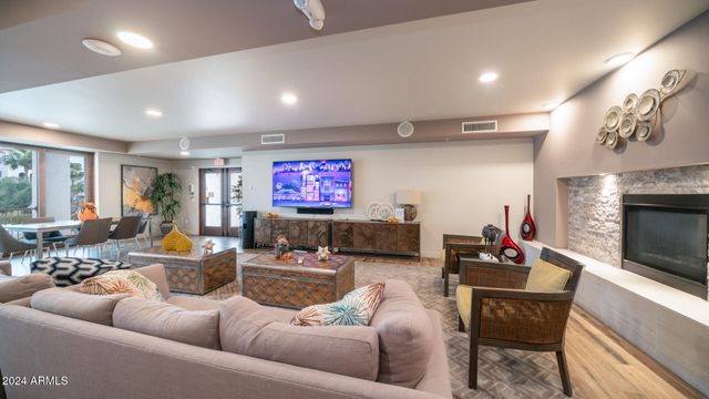 2511 W QUEEN CREEK Road 132, Chandler, AZ 85248