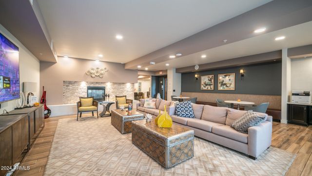 2511 W QUEEN CREEK Road 132, Chandler, AZ 85248