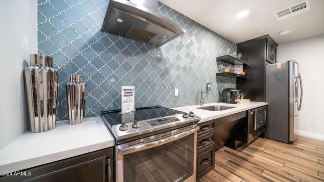 2511 W QUEEN CREEK Road 132, Chandler, AZ 85248