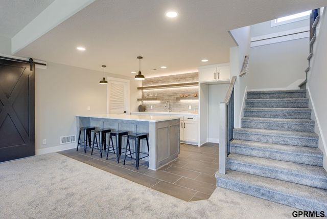 21512 E Circle, Omaha, NE 68022