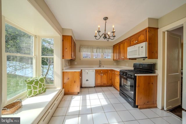 612 BROOKSIDE AVE, Wayne, PA 19087