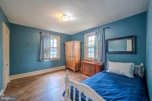 612 BROOKSIDE AVE, Wayne, PA 19087