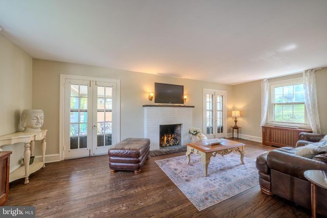 612 BROOKSIDE AVE, Wayne, PA 19087