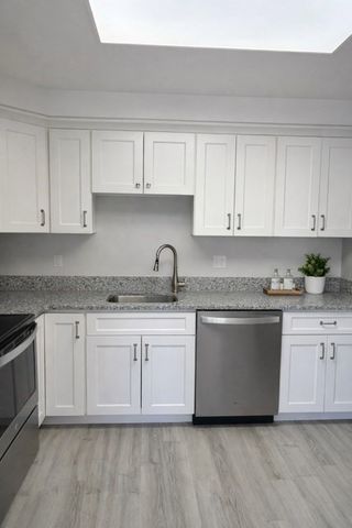200 Cove Way 720, Quincy, MA 02169