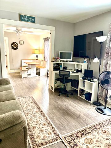 610 E Maple Avenue, La Porte, IN 46350