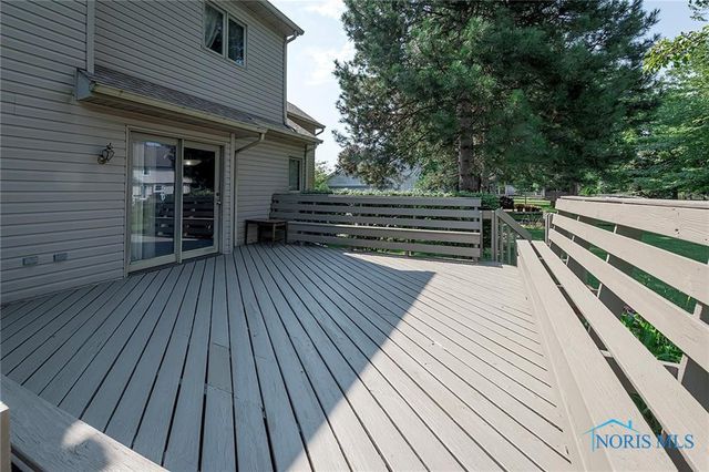 26951 Ottekee Drive, Perrysburg, OH 43551