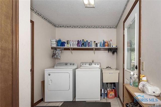 26951 Ottekee Drive, Perrysburg, OH 43551