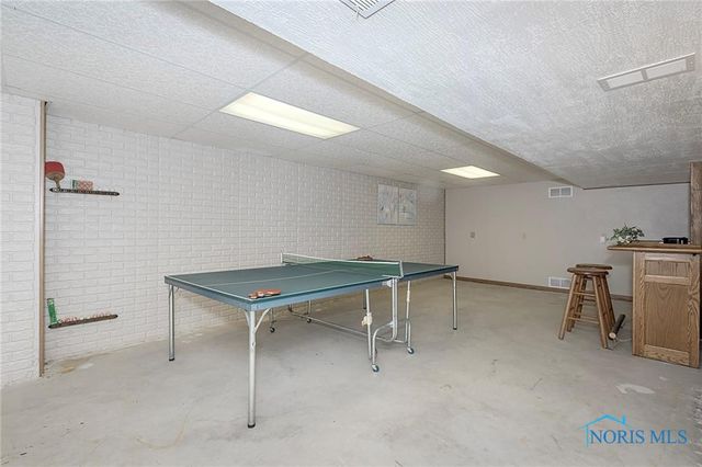 26951 Ottekee Drive, Perrysburg, OH 43551