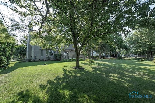 26951 Ottekee Drive, Perrysburg, OH 43551